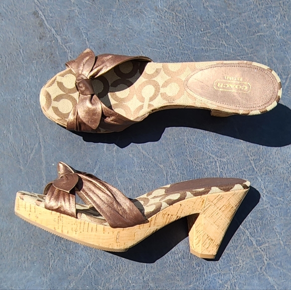 COACH Bronze Bow-Knot Sandals - Picture 4 of 8
